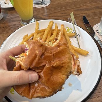 30hop - Nashville Chicken Sandwich - Breakfast & Brunch Near Me - OMAHA N, Nebraska