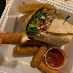 Bear's Den - Chicken wrap, mozerlla sticks