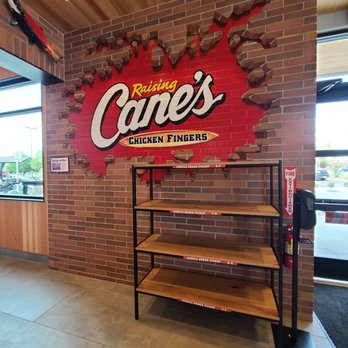 Raising Cane's Chicken Fingers - Pick up here for mobile orders, Door Dash, Grub Hub, etc. - Chicken Shop Near Me - Murrieta, California