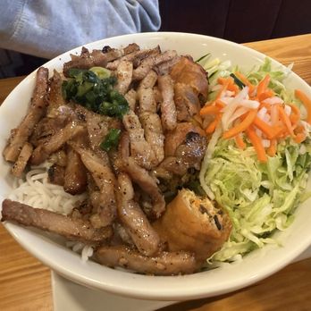 Pho Saigon II Vietnamese Cuisine - Vermicelli bowl pork chops - Vietnamese Near Me - Bartonsville, Pennsylvania