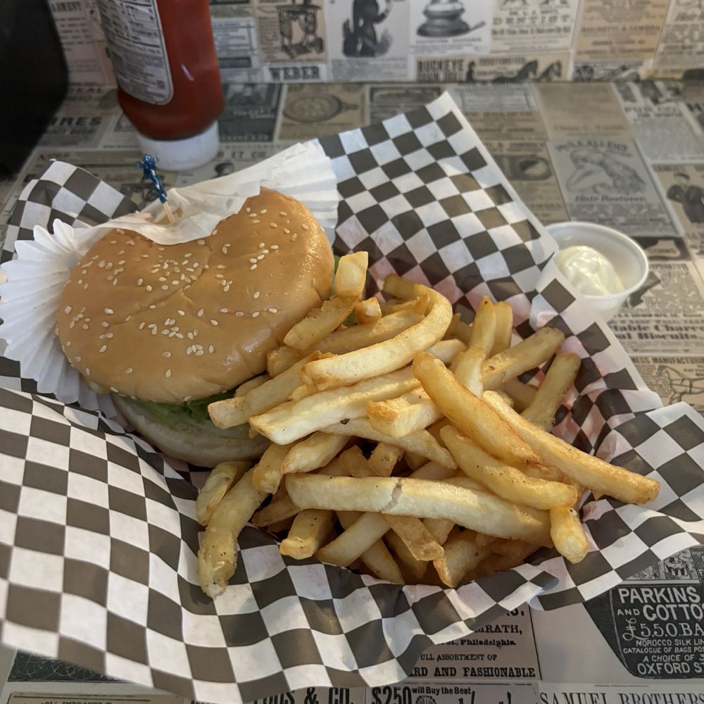 Bungalow Bar & Grill - Bungalow Burger - Bars Near Me - Carson, Washington Bungalow Bar & Grill - Bungalow Burger - Bars Near Me - Carson, Washington