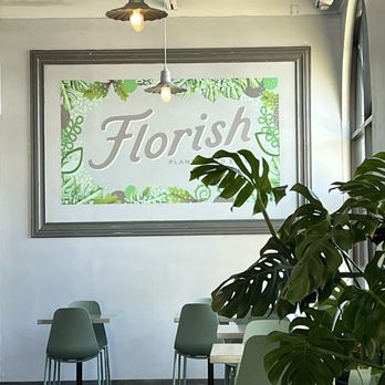 Florish - Seating area - Pizza Near Me - Tampa Bay, Florida