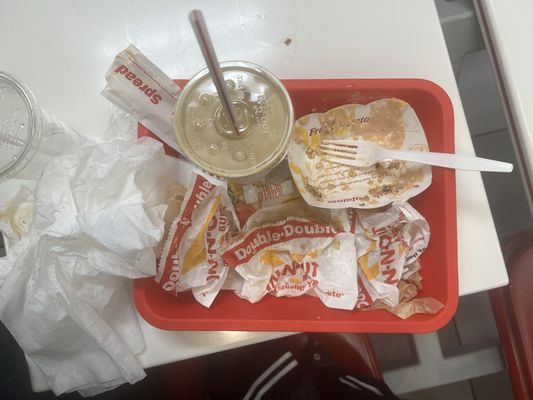 In-N-Out Burger by null