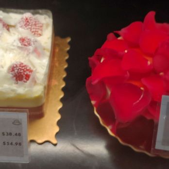 Saint Germain Bakery - Sculptured cakes - Bakeries Near Me - Mississauga, Ontario Saint Germain Bakery - Sculptured cakes - Bakeries Near Me - Mississauga, Ontario