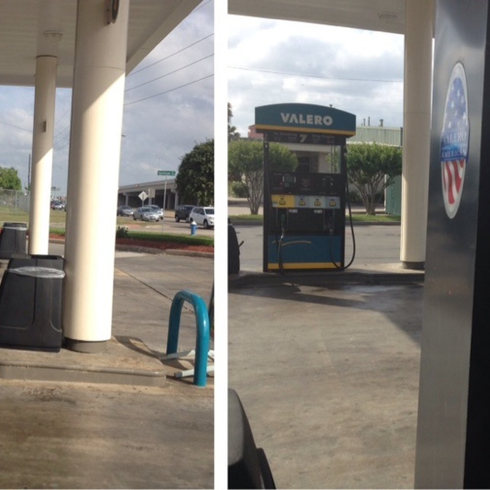 Chevron - This is really a gas station. - Convenience Stores Near Me - Houston, Texas
