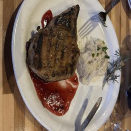 Duroc Pork Chop with mashed potatoes - YUMMY!! Duroc Pork Chop with mashed potatoes - YUMMY!!