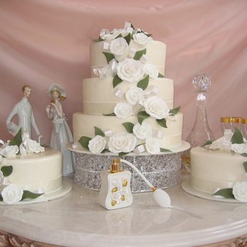 La France Bakery - Wedding cake design #1 - Bakeries Near Me - Chicago, Illinois La France Bakery - Wedding cake design #1 - Bakeries Near Me - Chicago, Illinois