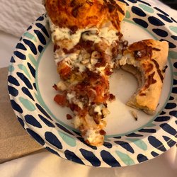 Slam Dunk Pizza - SLAMDUNK PIZZA: grilled chicken, bacon, tomato, onion Buffalo and ranch sauce