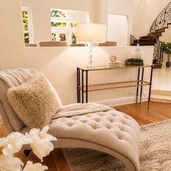 Nathalie Interior Motives