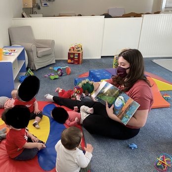 Village Toddler Center - Reading stories - Preschools Near Me - Burbank, California Village Toddler Center - Reading stories - Preschools Near Me - Burbank, California