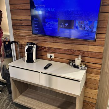 SpringHill Suites by Marriott Montgomery Downtown - Coffee and tea station - Hotels Near Me - Montgomery, Alabama SpringHill Suites by Marriott Montgomery Downtown - Coffee and tea station - Hotels Near Me - Montgomery, Alabama