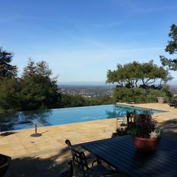 Allens Pool and Spa - One of my favorite  vanishing edge pools.