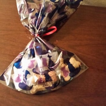 Lamie's Inn - Now this is a doggie bag! - Hotels Near Me - Hampton, New Hampshire Lamie's Inn - Now this is a doggie bag! - Hotels Near Me - Hampton, New Hampshire