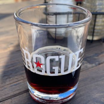 Rogue Spirits Sunset Bar - Kitty kitty bang bang stout ale sampler - Bars Near Me - Newport, Oregon