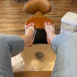 Very nice basic pedicure! People were very nice and efficient.