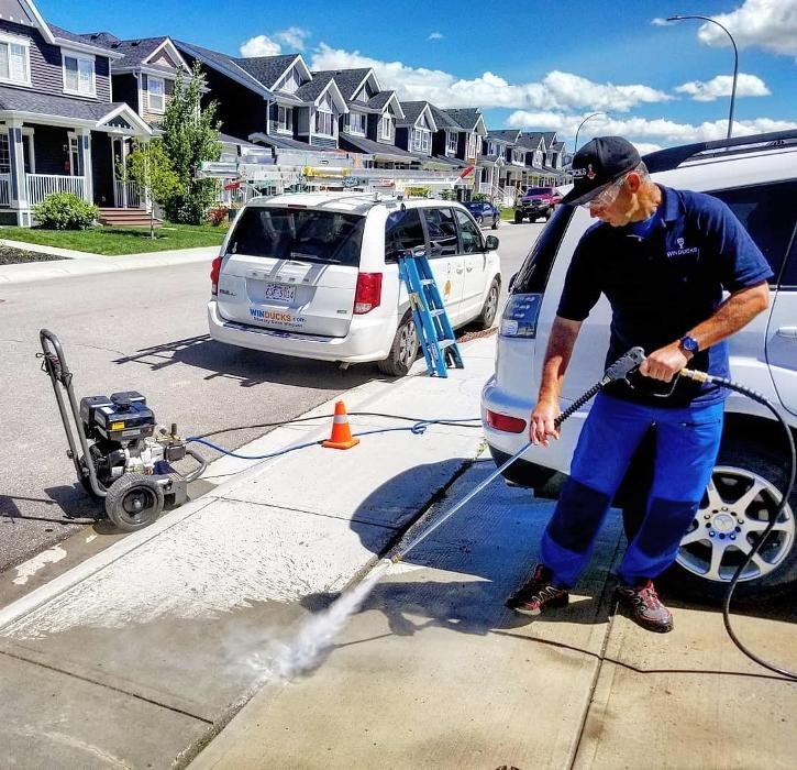 WINDUCKS GUTTER & WINDOW CLEANING EDMONTON Updated July 2024 2020