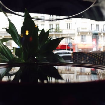 Le Pari's Café - Through a glass of wine on the corner of our flat... - Cocktail Bars Near Me - Paris, 75 Le Pari's Café - Through a glass of wine on the corner of our flat... - Cocktail Bars Near Me - Paris, 75