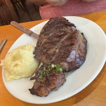 The Walpack Inn - Filet mignon - Seafood Near Me - Wallpack Center, New Jersey
