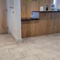 Trulieve Orange Park Dispensary - This is the view of my sitting in the front lobby.