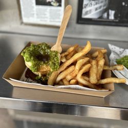 Harry's Cafe de Wheels - Woolloomooloo - Tiger Pie with fries