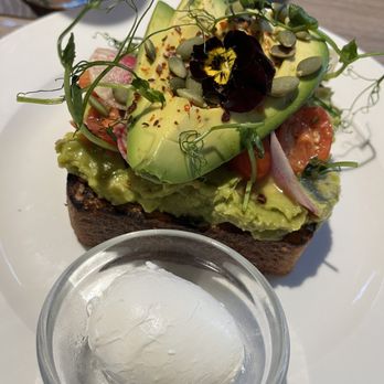 Basalt - Poached egg and avocado toast - New American Near Me - Honolulu, Hawaii
