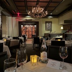 Roaring Fork - Inside