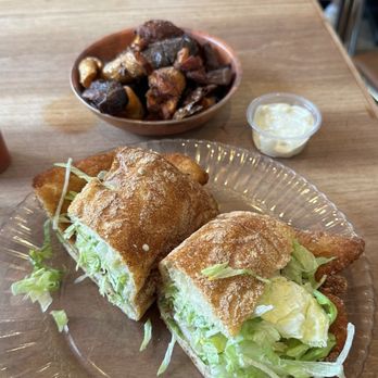 La Cantine - Chicken Cutlet Sandwich - Breakfast & Brunch Near Me - Brooklyn, New York