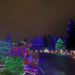 Darvel Court Christmas Lights
