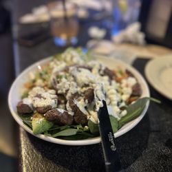 Maklemore's Ale House & Bistro - Steak Salad