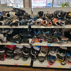 RE SPORTS - Lacrosse Equipment: Helmets, Goggles, Gloves, Elbow Pads, Shoulder Pads, Shin Guards and Balls