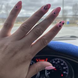 LV Nail Bar