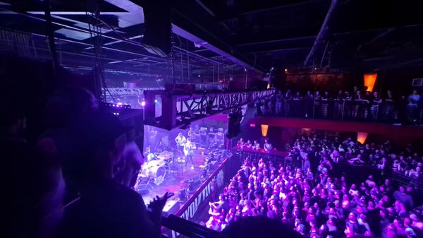 Revolution Live by null