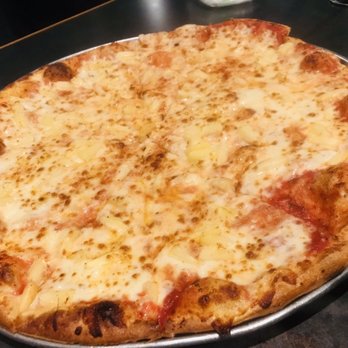 Barro's Pizza - XL Thin Crust with Pineapple - Pizza Near Me - Phoenix, Arizona Barro's Pizza - XL Thin Crust with Pineapple - Pizza Near Me - Phoenix, Arizona
