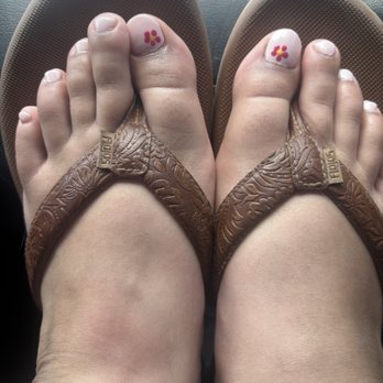Kim Nails And Spa - Toes 5/10 - Nail Salons Near Me - Albuquerque, New Mexico