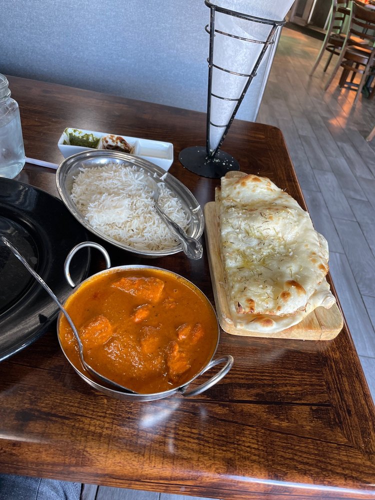 Food from Taaza Bistro
