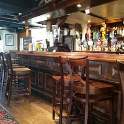 Hare & Hounds - The bar