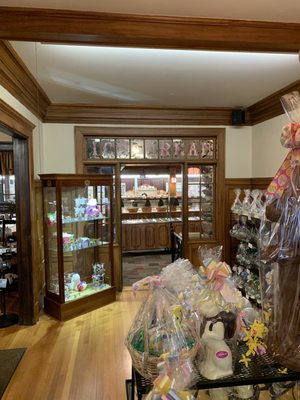 Hebert Candies & Gifts by null