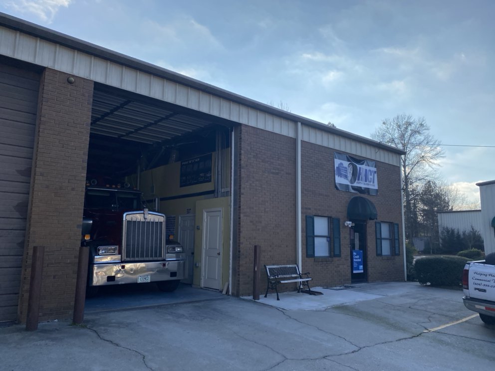 HELPING HANDS COMMERCIAL TIRE 17 Photos 1318 Olympic Ct SW, Conyers