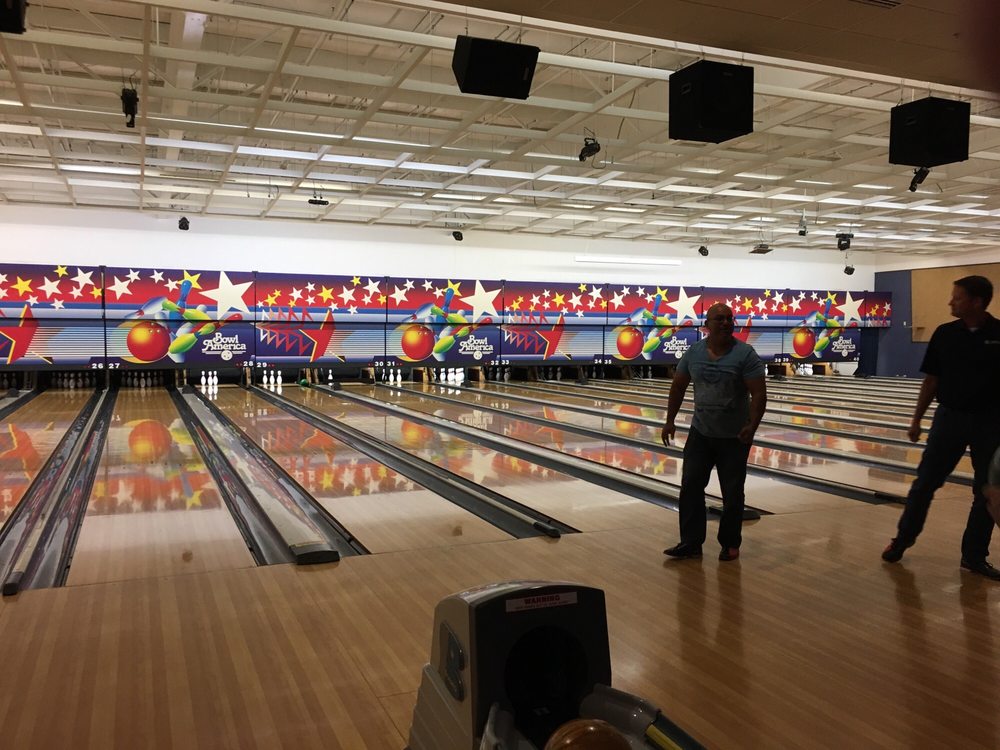 BOWL AMERICA SHORT PUMP 25 Reviews Bowling 4400 Pouncey Tract Rd