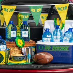 McKenzie Mist - McKenzie Mist 4 liters are the perfect size for your tailgating needs!  Go Ducks!