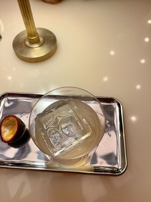 Red Room Bar by null