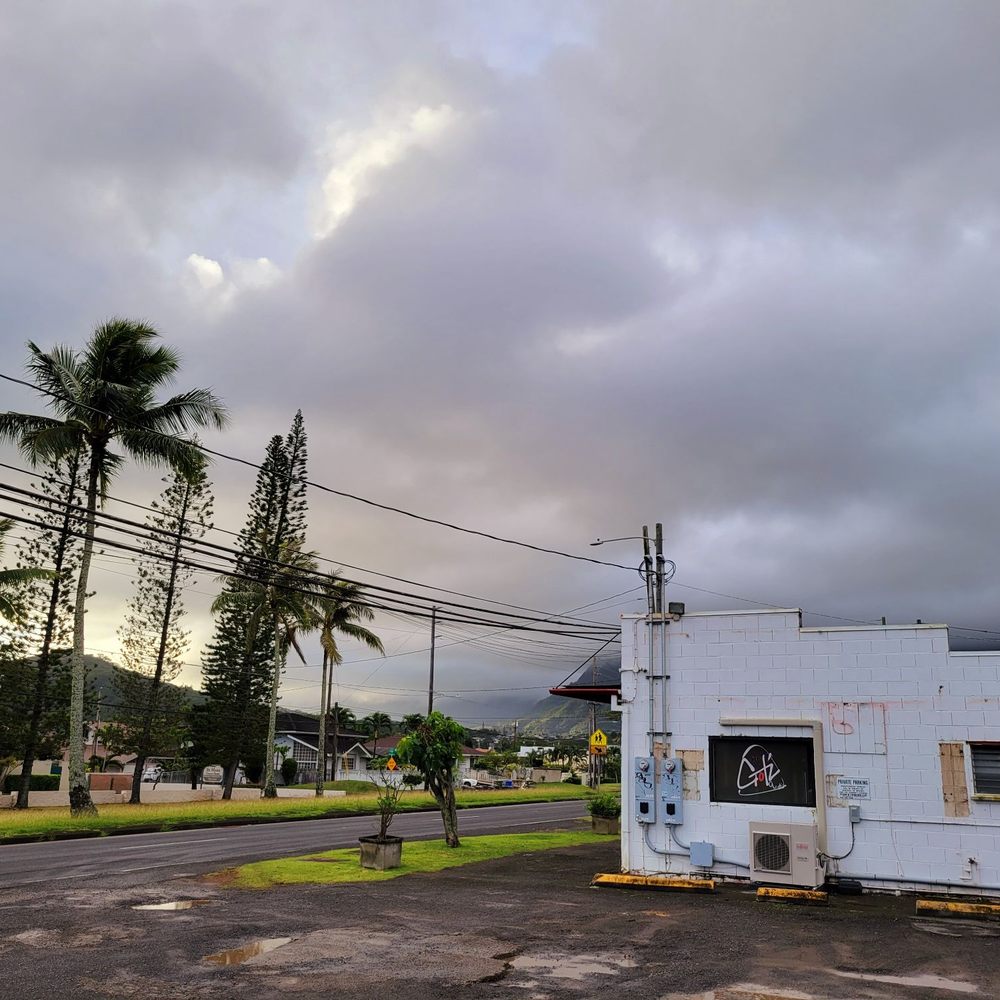 Got'z Grindz - Entrance is only from Kamehameha Hwy heading south towards Likelike - Japanese Near Me - Kaneohe, Hawaii Got'z Grindz - Entrance is only from Kamehameha Hwy heading south towards Likelike - Japanese Near Me - Kaneohe, Hawaii