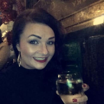 Hole In The Wall - Me - Lounges Near Me - Dublin, D