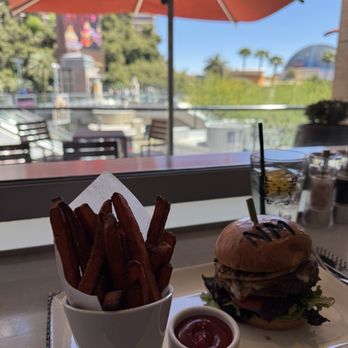 NM Café - Hawaiian burger - New American Near Me - Las Vegas, Nevada
