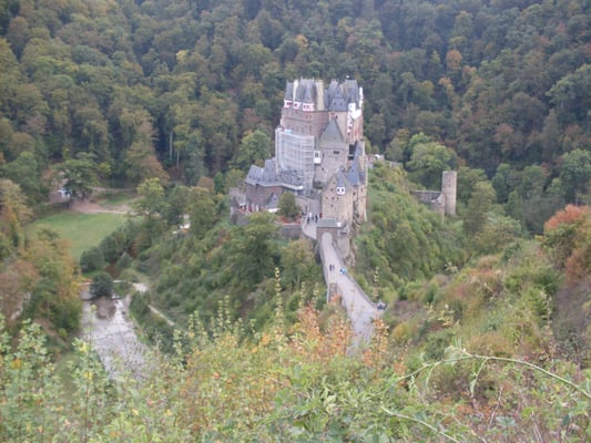 Eltz Castle by null