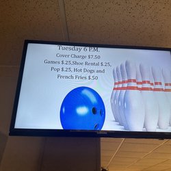 Echo Bowling Lanes - The advertising inside the bowling alley that was refused to be honored!