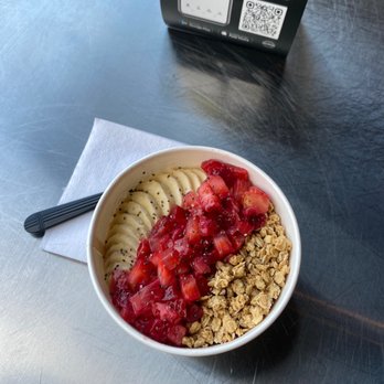 Town Center Cold Pressed - Strawberry Chia Bowl - Sandwiches Near Me - Virginia Beach, Virginia Town Center Cold Pressed - Strawberry Chia Bowl - Sandwiches Near Me - Virginia Beach, Virginia