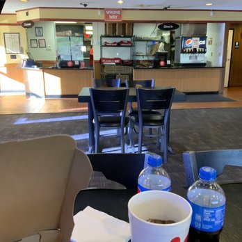 Pizza Hut - 20 oz sodas that were hot had to go get my own cup and ice out of cooler - Pizza Near Me - Twentynine Palms, California Pizza Hut - 20 oz sodas that were hot had to go get my own cup and ice out of cooler - Pizza Near Me - Twentynine Palms, California