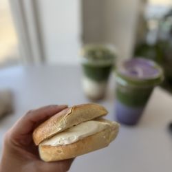 Vivot Craft Cafe - Bagel w lots of cream cheese 11.06.25