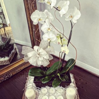 Hollywood Baskets - In sweet remembrance. - Flowers & Gifts Near Me - Burbank, California Hollywood Baskets - In sweet remembrance. - Flowers & Gifts Near Me - Burbank, California